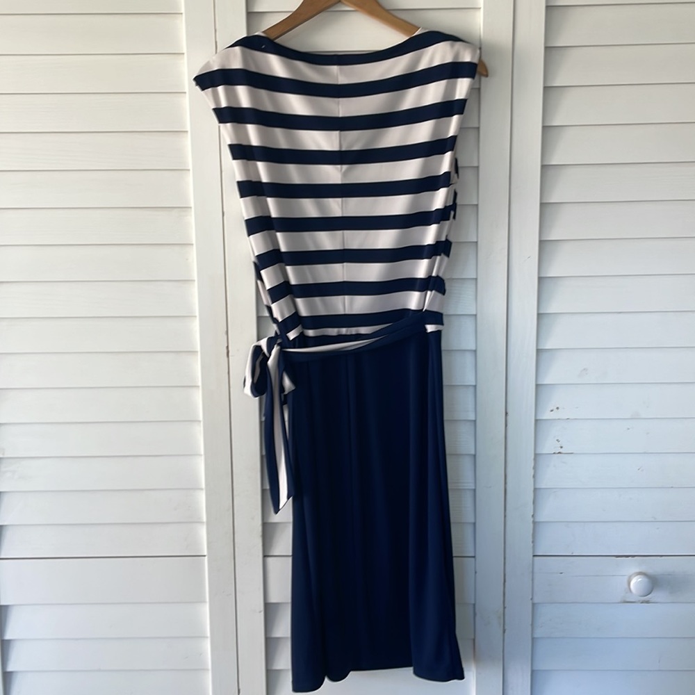 Lauren Ralph Lauren Blue and White side tie dress - Picture 3 of 8